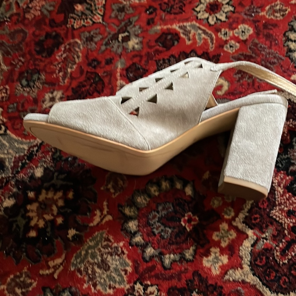 Bootie Style Open Toe And Back - image 2